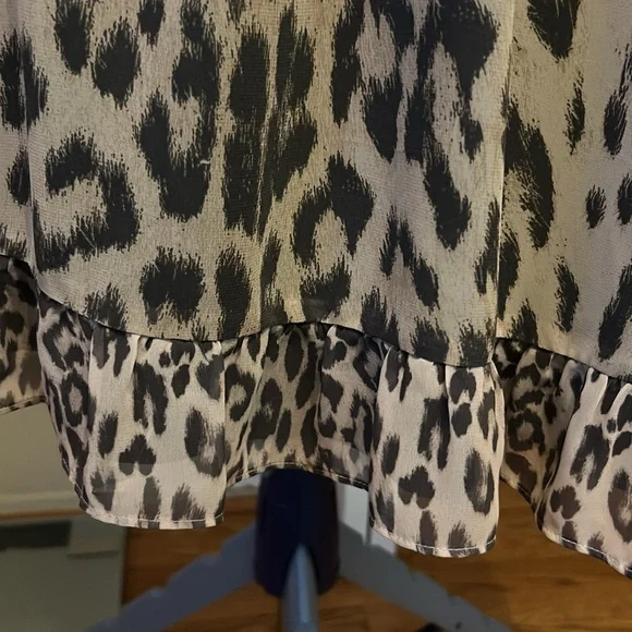 Ruffle trim leopard baby doll dress - Picture 4 of 5